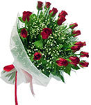 Kaliteli ve fiyat� ucuz bir �r�n 12 adet k�rm�z� g�l buketi