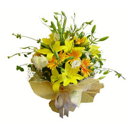 kar���k gerbera lilyum ve mevsim �i�ek buketi Ankara Etimesgut �i�ek�i firma �r�n�m�z